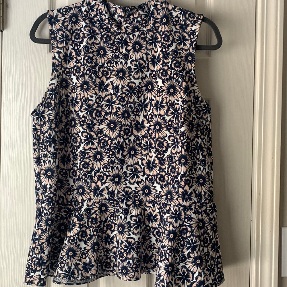 Banana Republic navy, peach & white sleeveless peplum top.